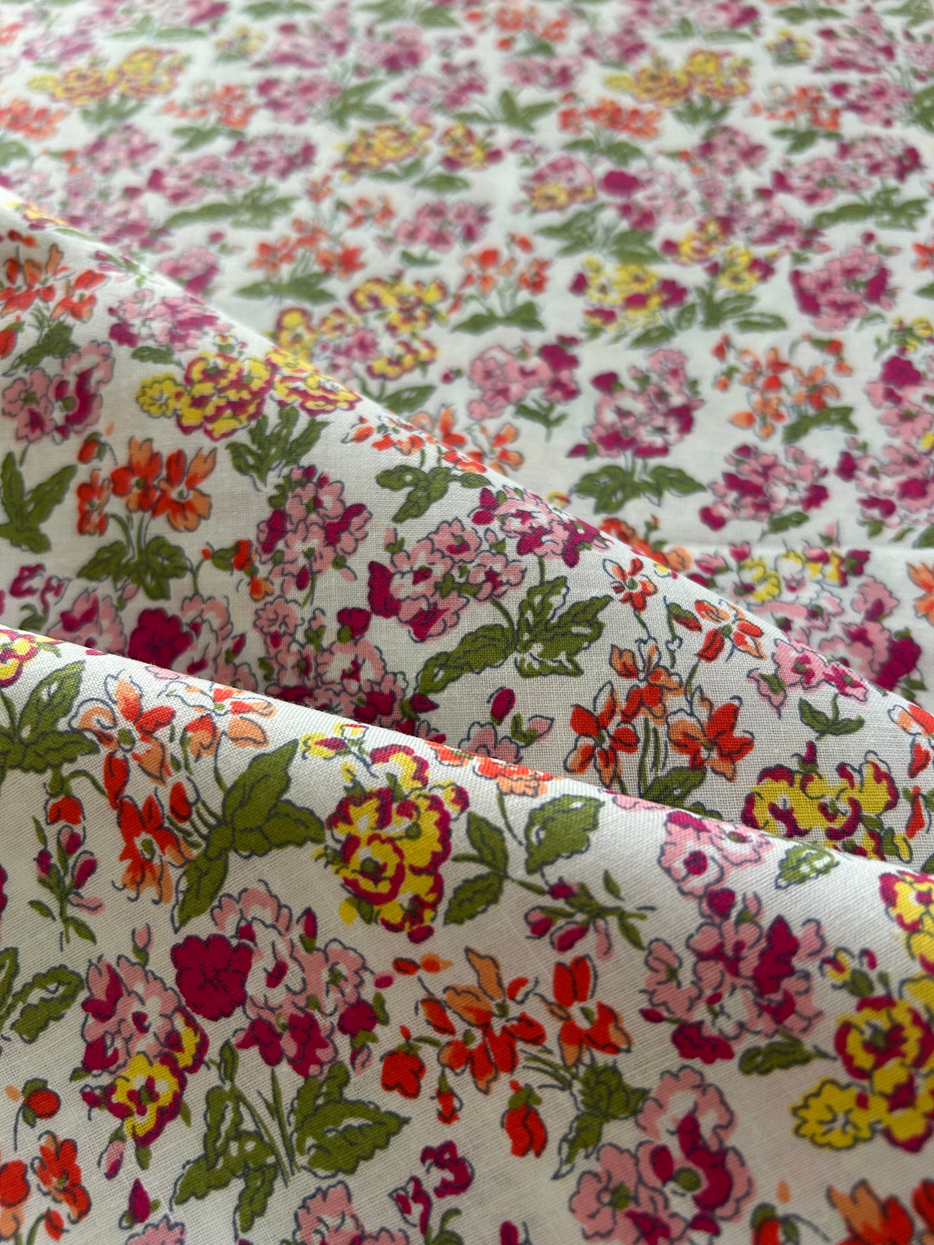 フランス コットンファブリック 輸入ファブリック ピンク・オレンジ系 小花柄 花柄 総柄 カルトナージュ