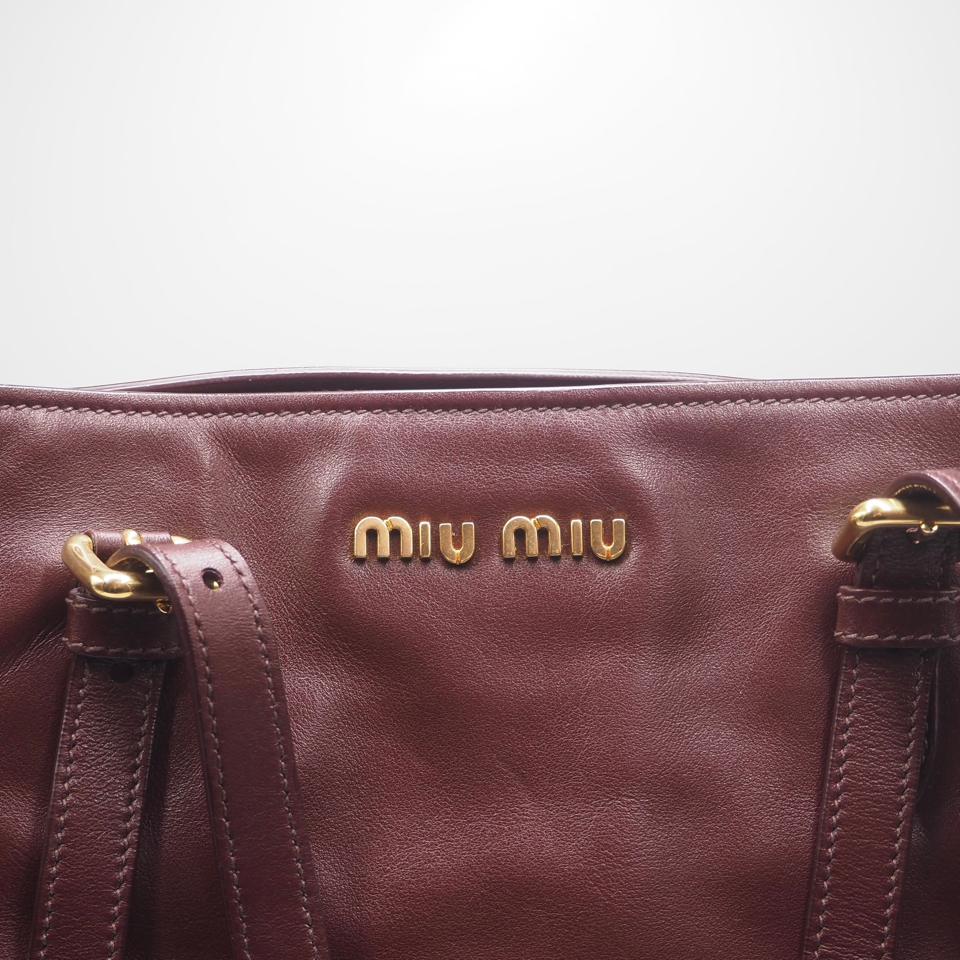 MIUMIU スタッズ レザー トートバッグ ミュウミュウ | 2122TOKYO