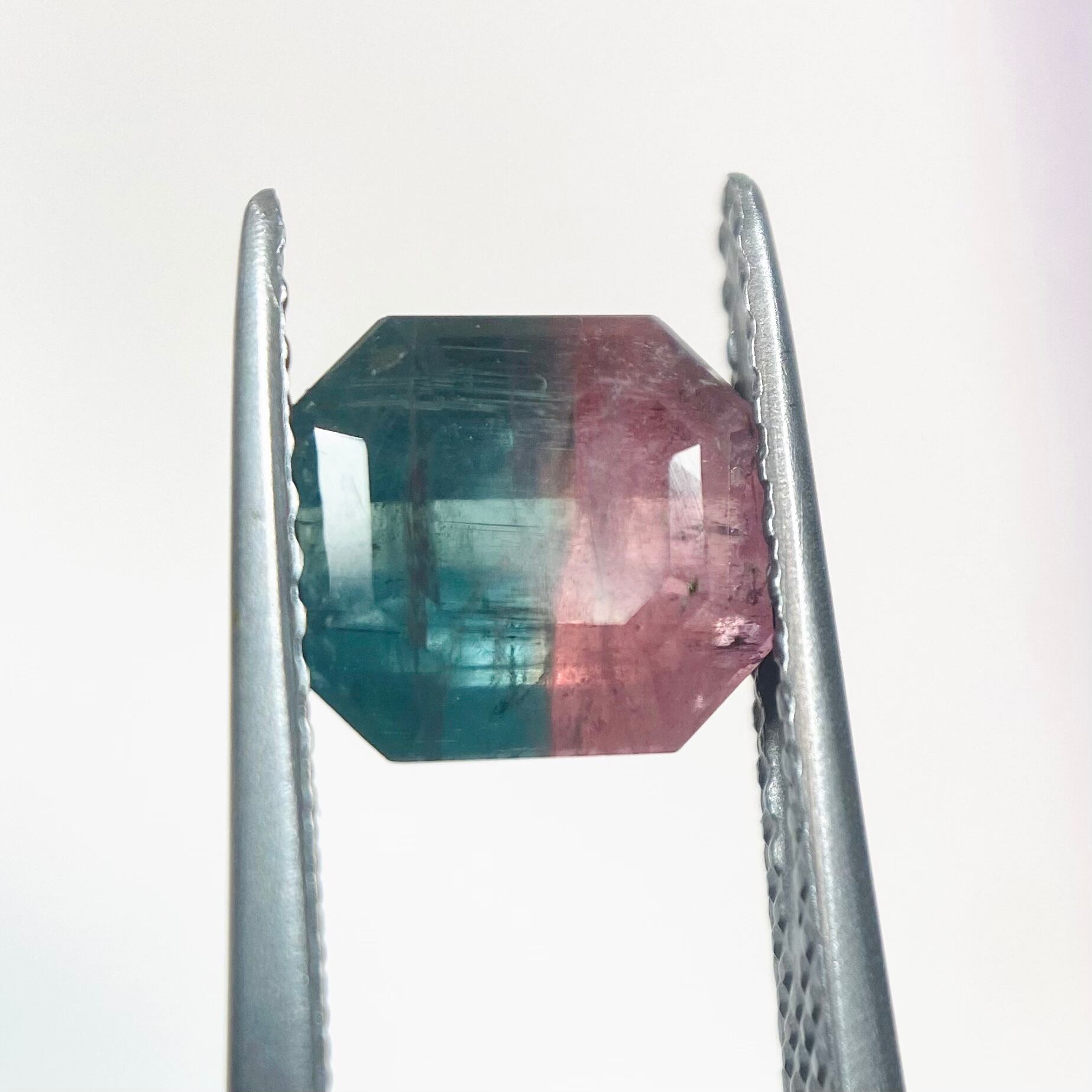 懐かしいポップなキャンディ バイカラートルマリン