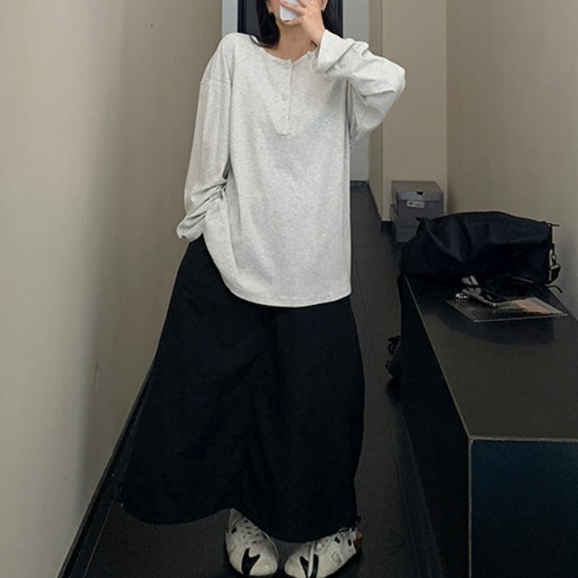 asymmetrical design Henley neck long tee　アシメデザインヘンリーネックロングティー　J1559