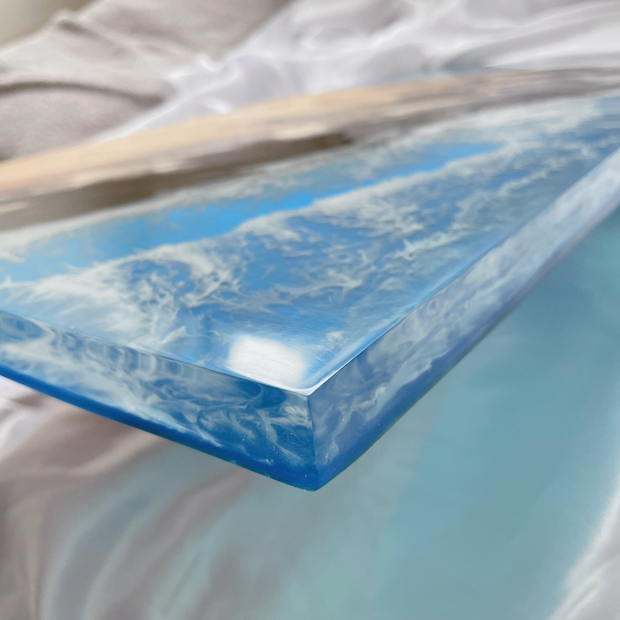 アガベ×屋久杉　レジン作品 日本独自のレジンテーブルstyle！〜高級感のあるブルーレジンテーブル