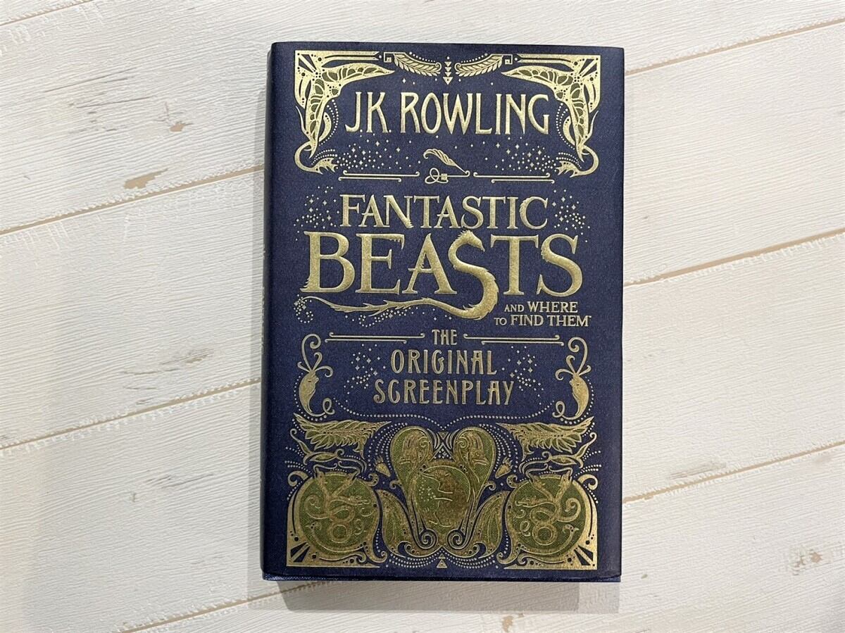 【DP154】Fantastic Beasts and Where to Find Them: The Original Screenplay / picture book