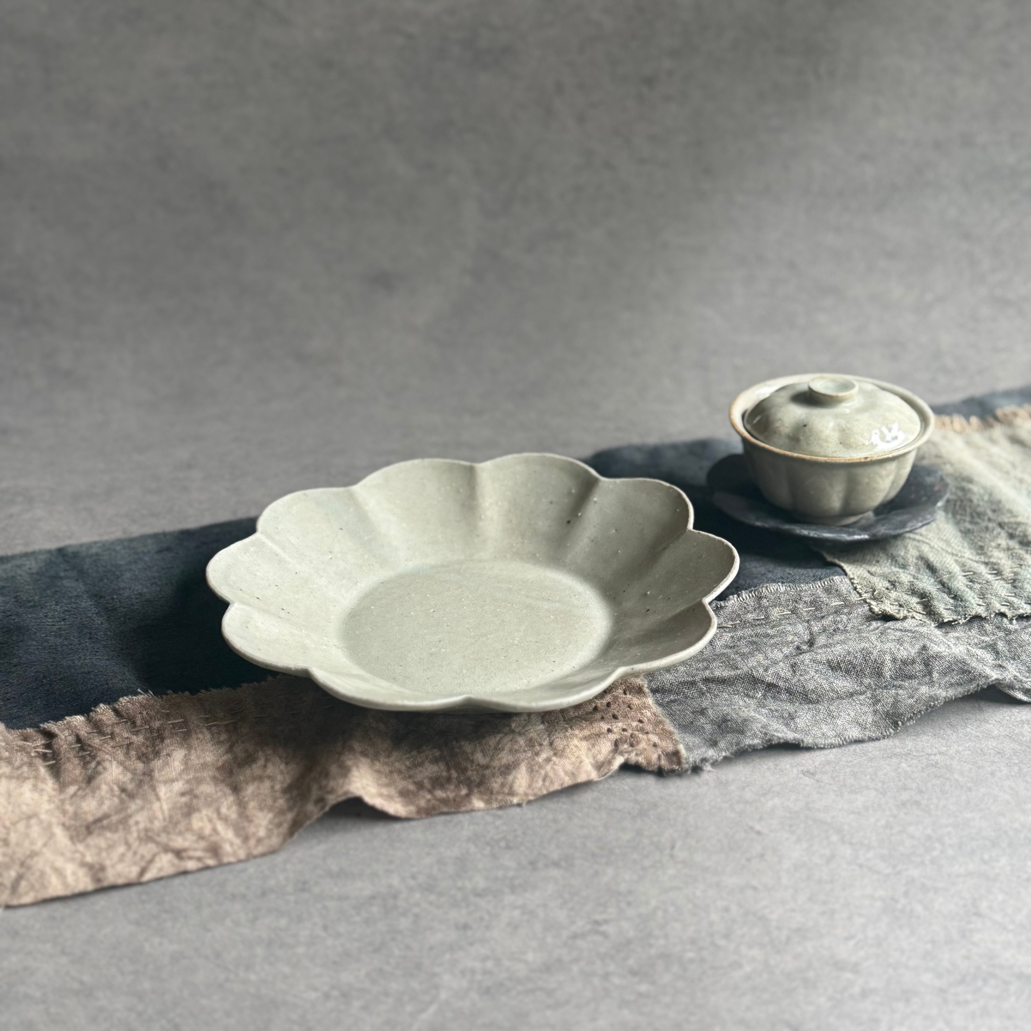 日高伸治 青白磁蓋碗 | gallery 一白