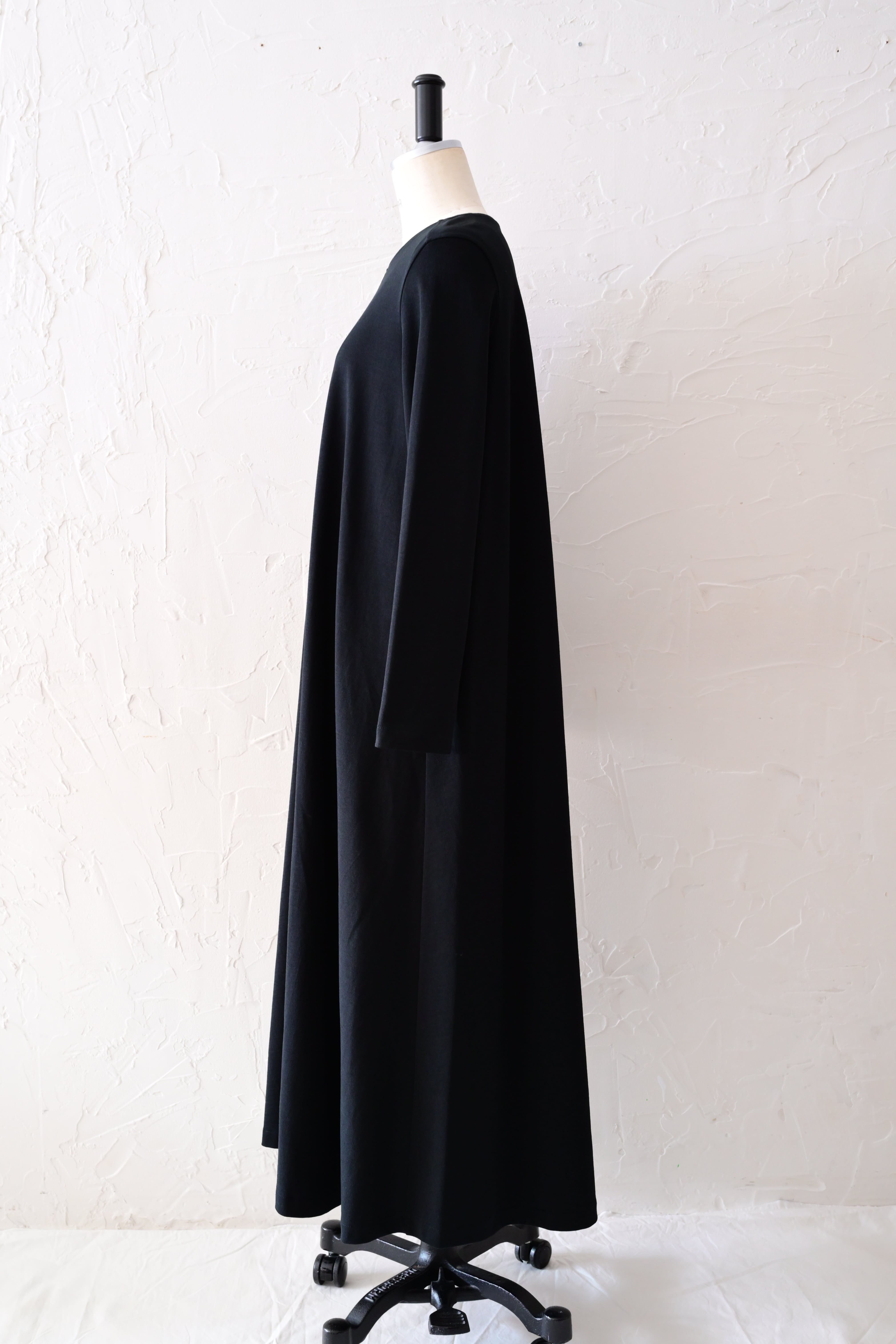 LONG-T DRESS / BLACK（ロンTドレス / ブラック） | MASAHIRO OKUNO