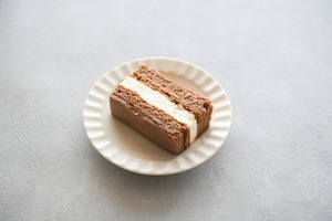 とろ生ショコラサンド 16個入