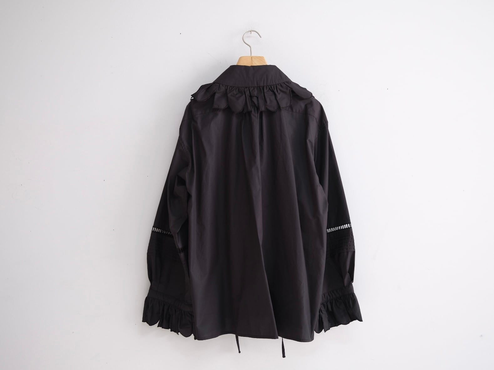 JUN MIKAMI “ ラッフルSH “ BLACK | Lapel online store