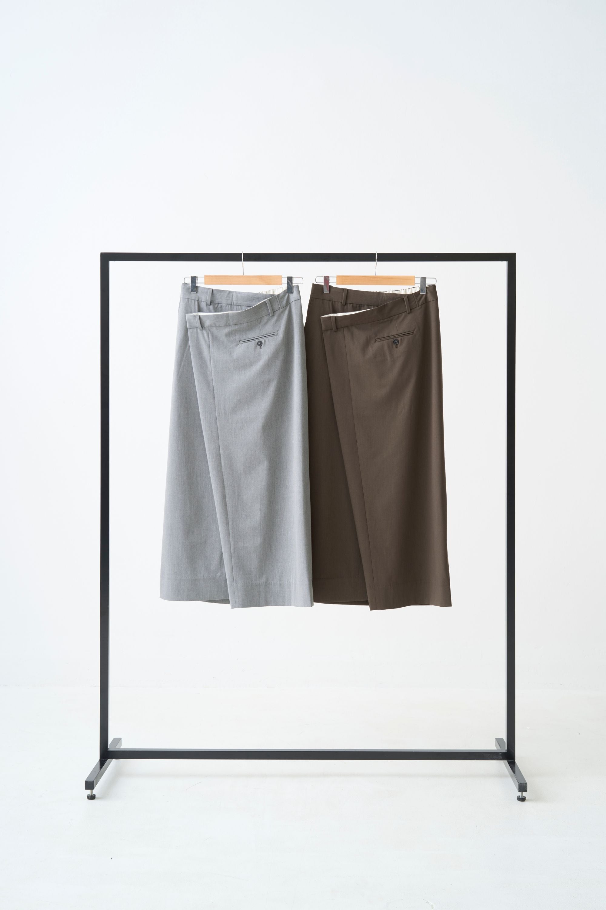 Odd Long Skirt - GRAY | seven dot - ライフスタイルECサイト -