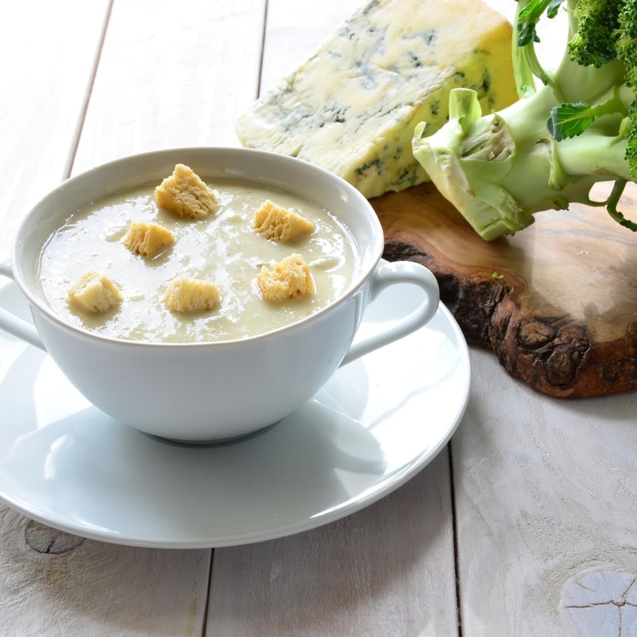 イギリス産 スティルトン 切りたて グラスフェッド 青かびチーズ 100g Freshly Cut STILTON Grassfed Blue Cheese100g