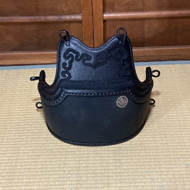京都昇龍堂製胴台使用 竹胴60本 黒乾漆 国産クロザン胸 胴単品 京都昇龍堂製胴台使用 竹胴60本 黒乾漆 国産クロザン胸 胴単品