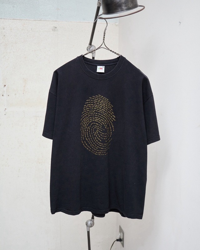 fingerprint typography printed T-shirt / From EUROPE