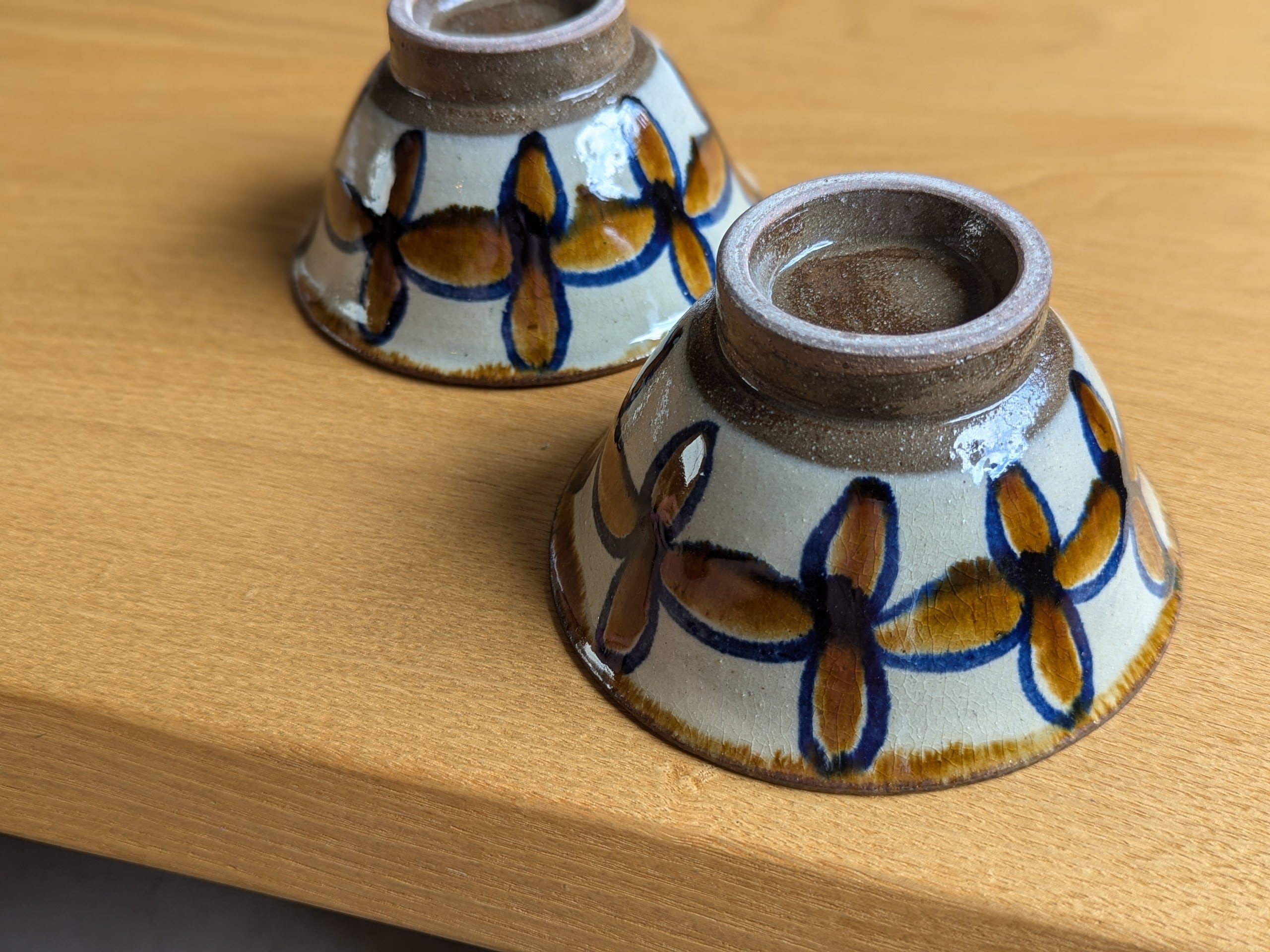 やちむん マカイ4寸（つなぎ花紋） | 勝窯 | inoya | Basic Life Store