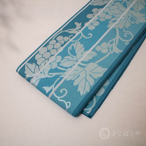 正絹　博多半幅帯二口献上　藍砥茶に葡萄