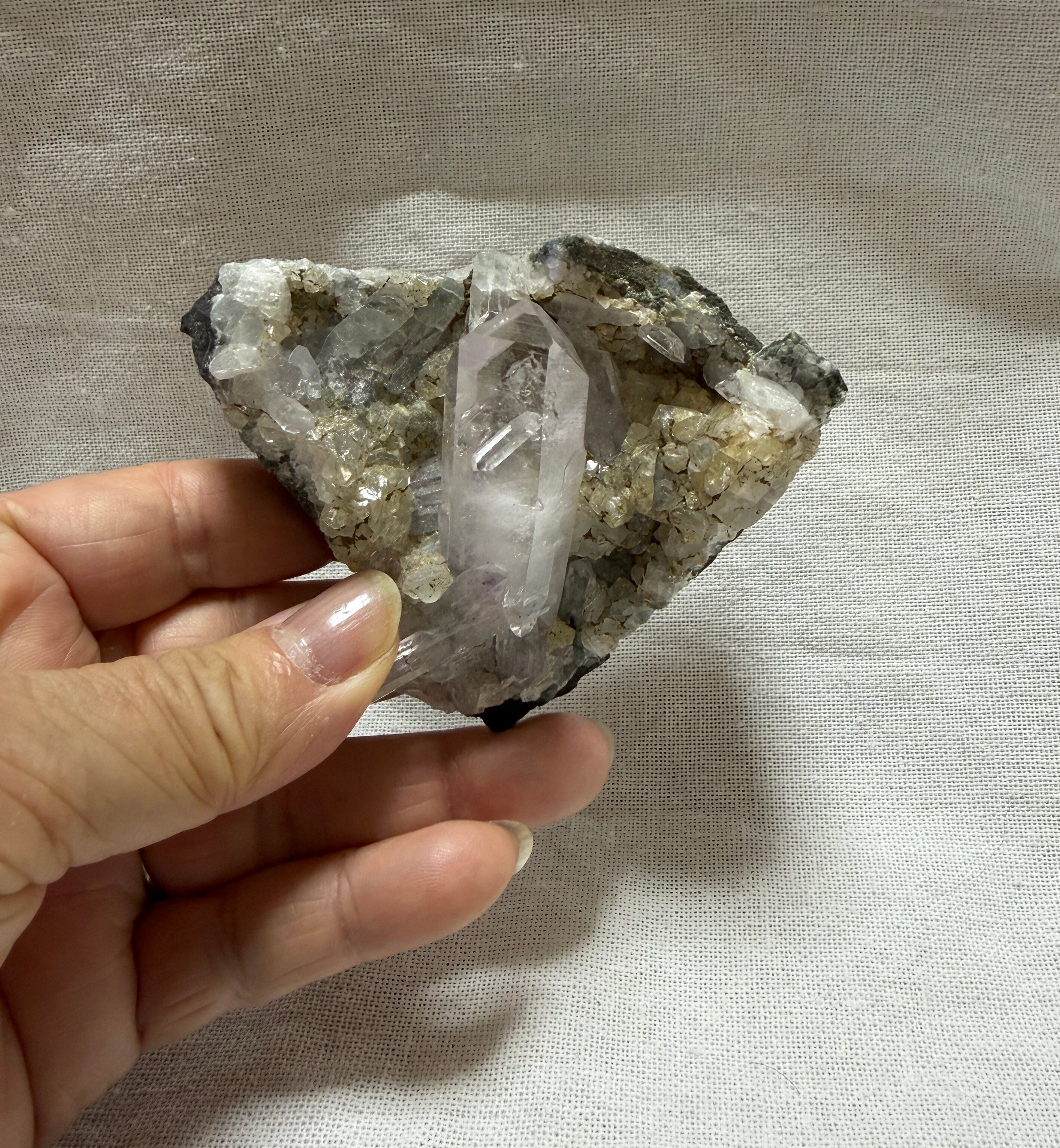 ディープピンクレムリアンシード ディアマンティーナ産 天然石 水晶