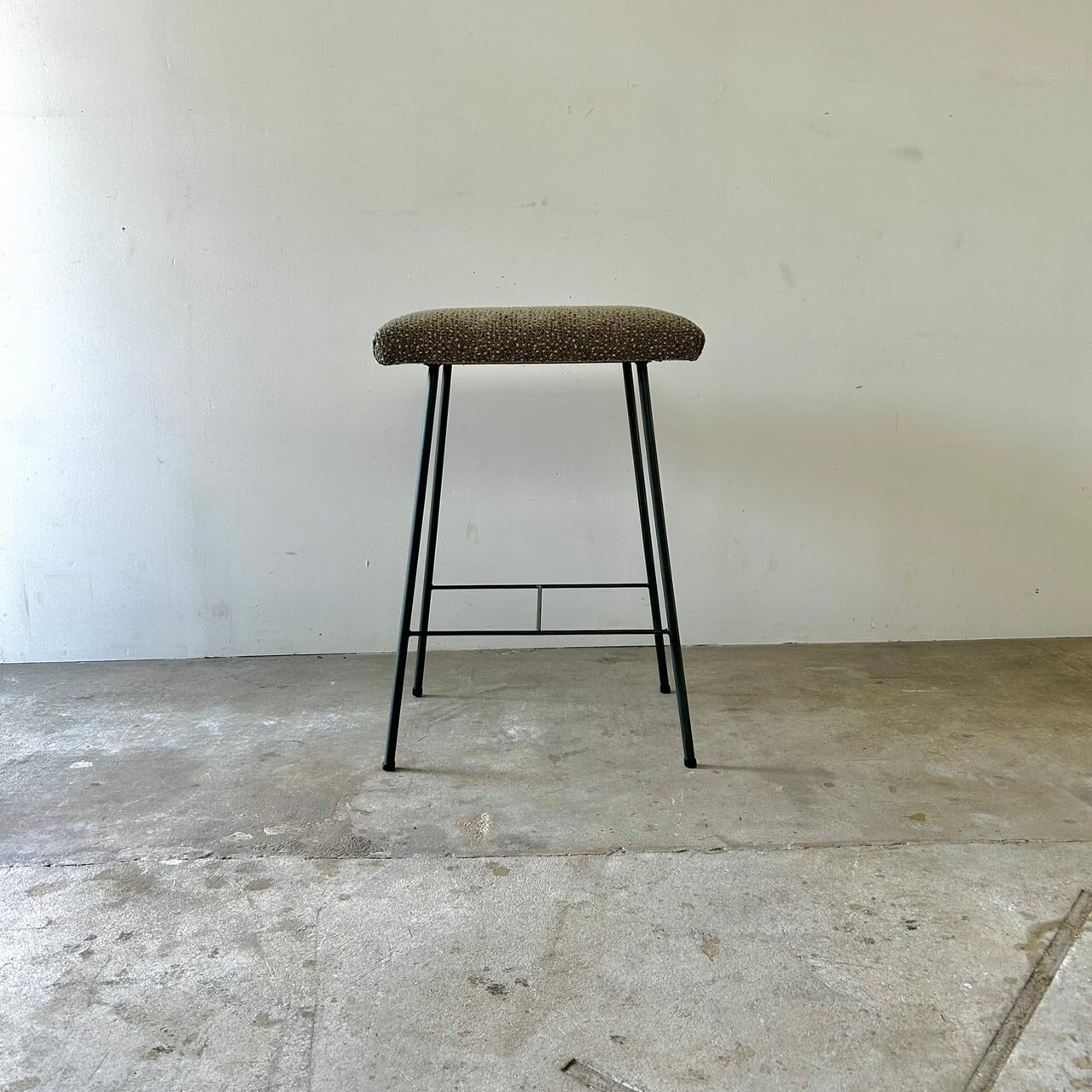 鉄脚のハイスツール　古家具　0788
