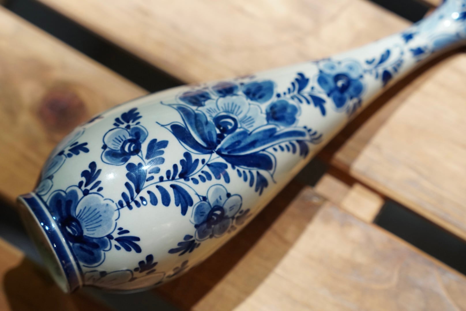 デルフトブルーの花柄が美しい 一輪挿し｜オランダ陶器 フラワーベース
