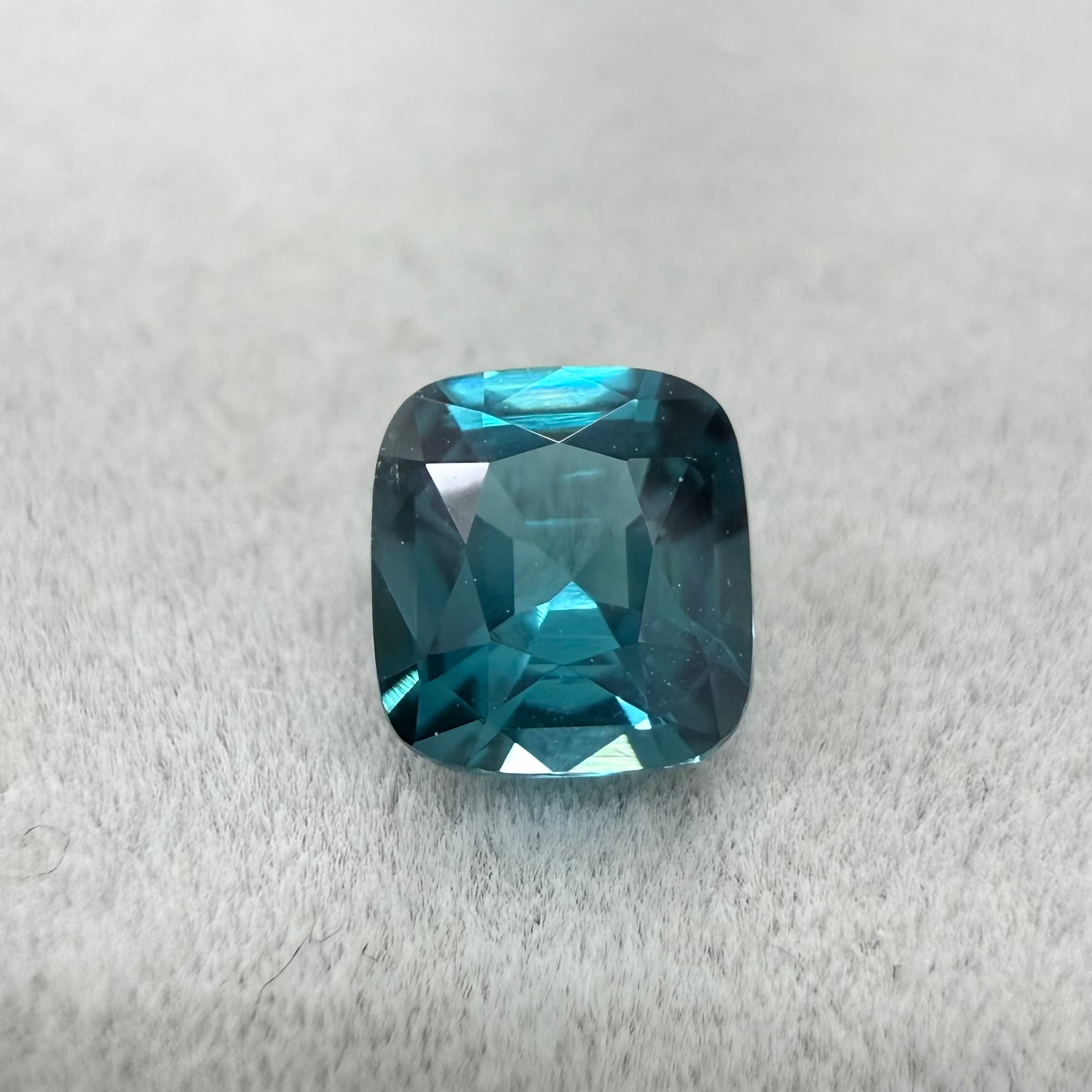 無処理ダイヤモンド ☆ファンシービビッド☆ 0.162ct 中宝ソ PT/K18 
