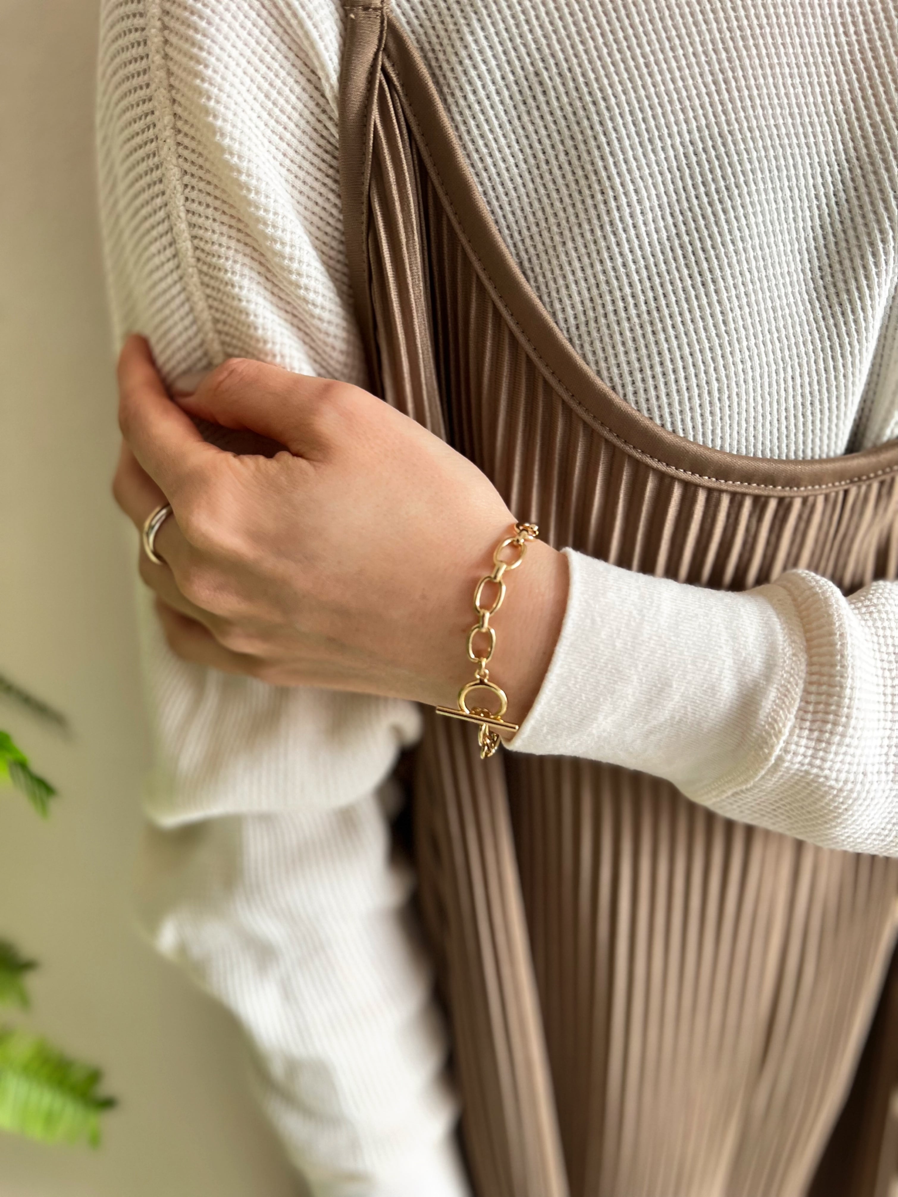 Sculpture Chain Bracelet【GOLD】 | Akto