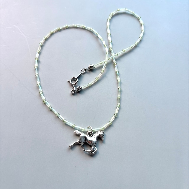 vintage beadsのネックレス horse(x015)