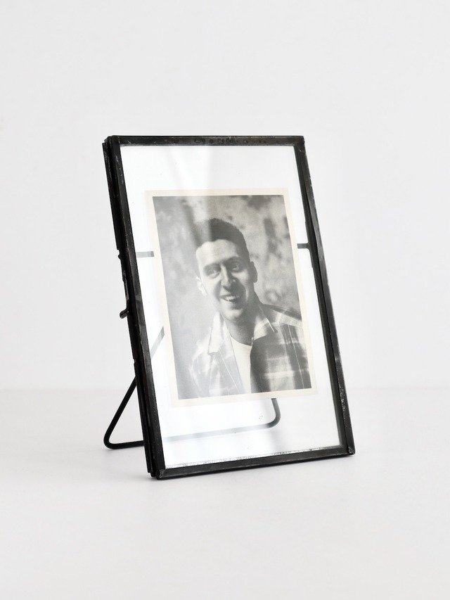 スタンドフォトフレーム S ブラック（15.5cm）｜Danta Stand Frame Small – Black – NKUKU