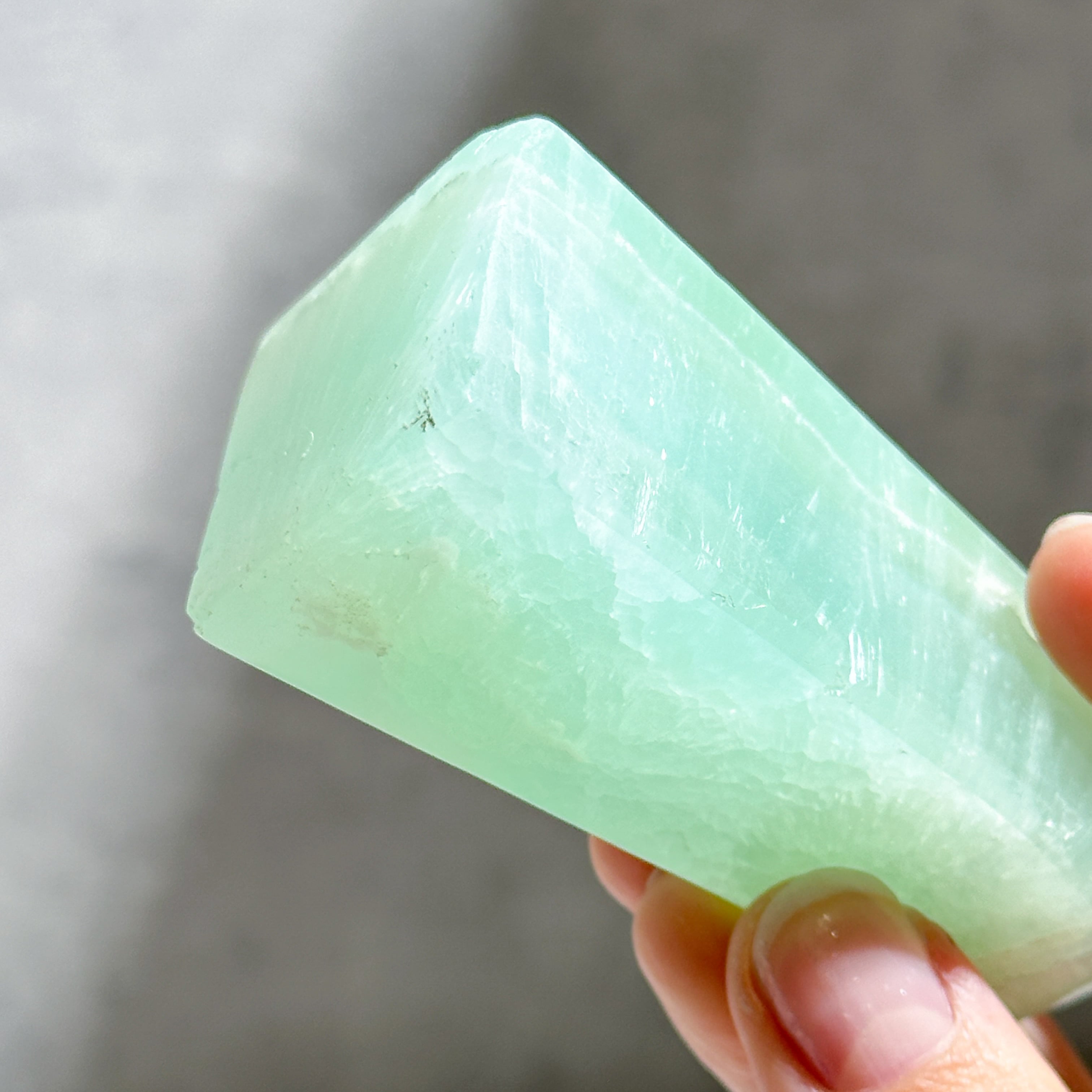 ピスタチオカルサイト タワー03◇Pistachio Calcite◇天然石