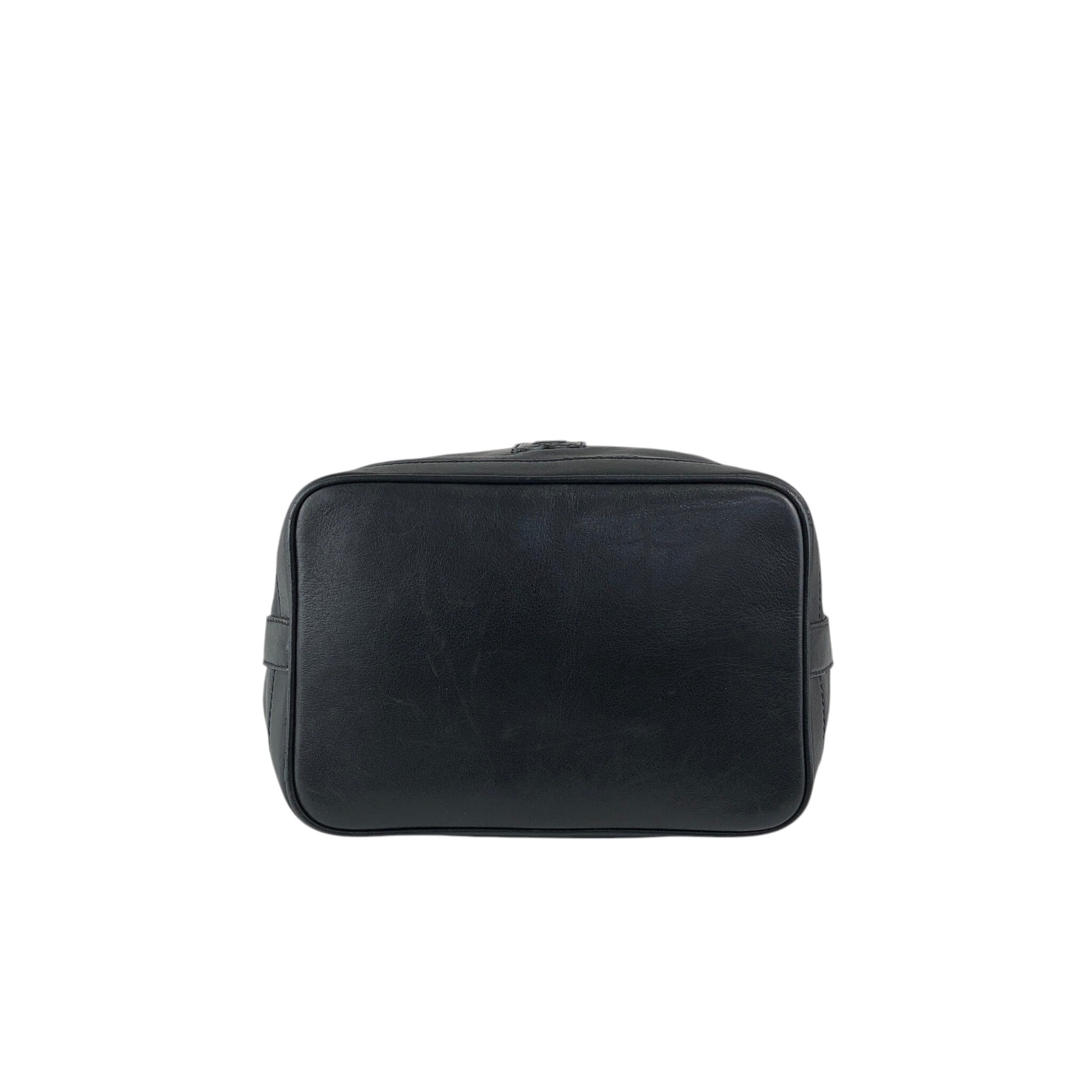 CELINE セリーヌ 巾着 ショルダーバッグ トリオンフ 型押し ブラック 黒 CELINE セリーヌ ショルダーバッグ ブラック ブラゾン型押し レザー