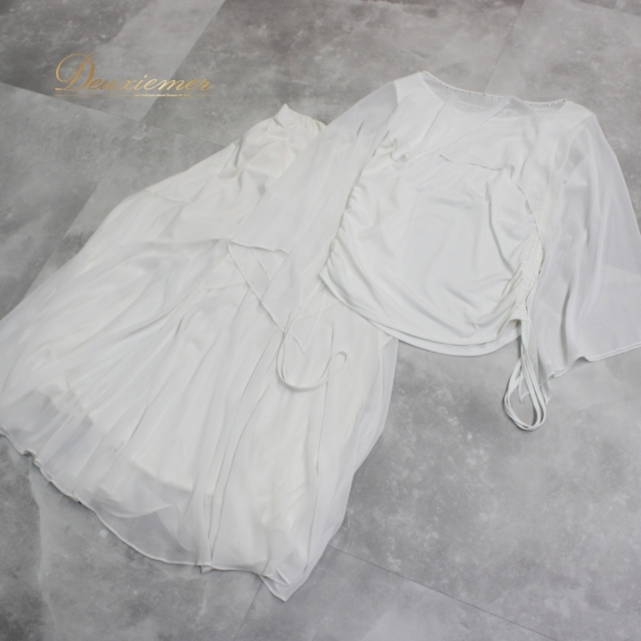 社交ダンス 衣装 スタンダード 上下セット ツーピース パーティ衣装 女性用 オールシーズン Create-Sun クリエイトサン ホワイト系 白 薄手 伸縮性あり ウエストゴム 清潔感 オールホワイト 上品 モダン スタイリッシュ フォーマル カジュアル 結婚式 踊りやすい レディース 流れるようなデザイン 軽やか 体型カバー