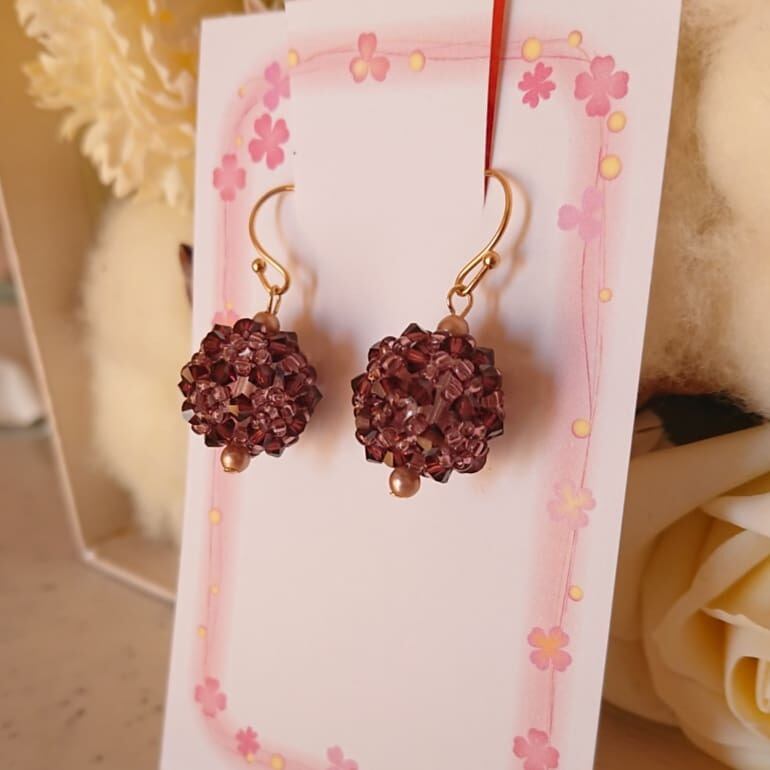 スワロフスキービーズボールピアス | tokiwa-shop