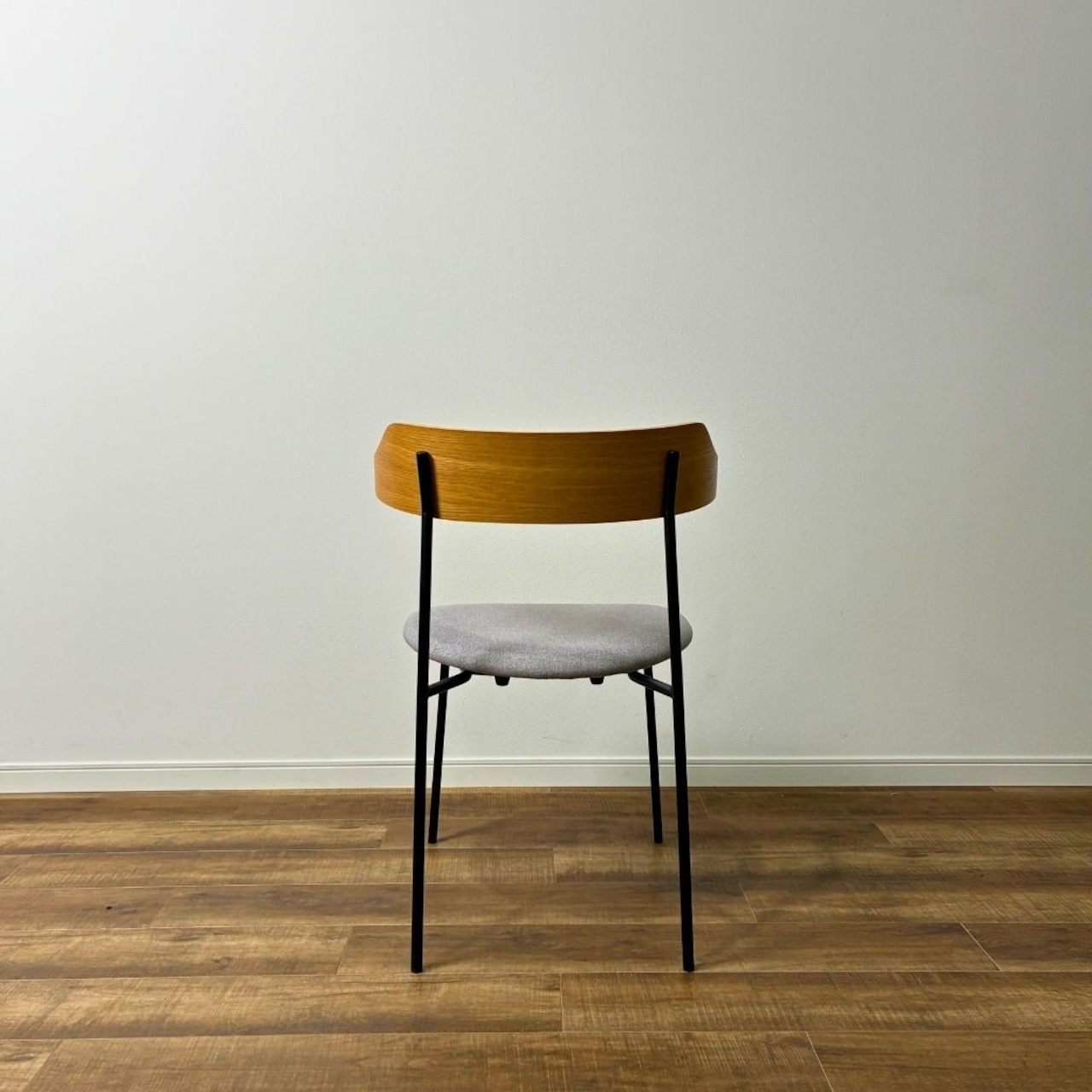 NOWHERE LIKE HOME KAPELL CHAIR ノーウェアライクホーム カペルチェア ダイニングチェア ナチュラル  木目 ファブリック グレー 関家具【中古】【東京都内限定送料無料】