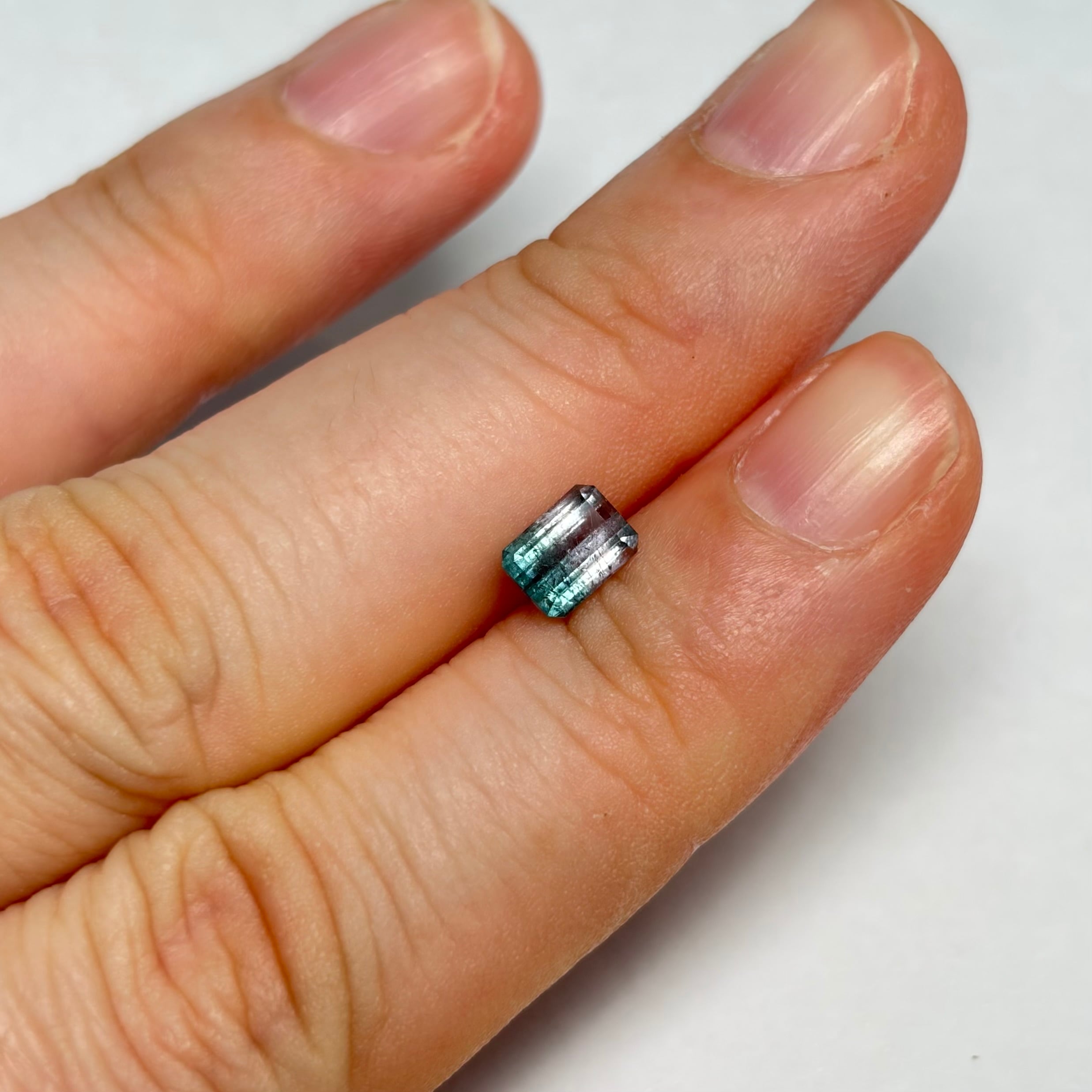 アナ雪の世界のようなバイカラートルマリン