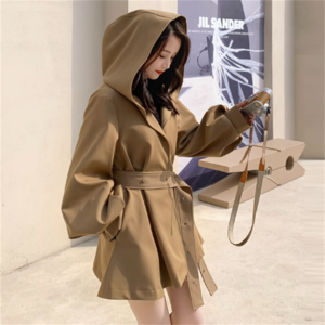 【送料無料】 チェスターコート 2色 アウター 羽織り コート フード付き ポケット ウエストリボン ロング 袖あり 長袖 Vネック フレア Aライン かわいい 大人可愛い 綺麗 シンプル カジュアル 上品 おしゃれ お洒落 大人女子 こなれ感 コンサバ 定番アイテム 体型カバー フェミニン 無地 20代 30代 40代 レディース 女性用 ママ服 通勤 デート お出かけ 女子会 お呼ばれ お茶会 授業参観 休日 誕生日会 アウトドア 秋 冬 着回し 普段使い 韓国 オルチャン プチプラ