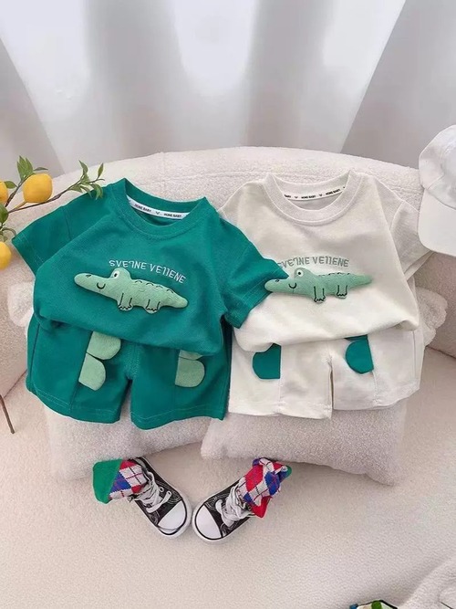 【立体ワニさん】ワニのアップリケ付き半袖Tシャツ&ハーフパンツセットアップ