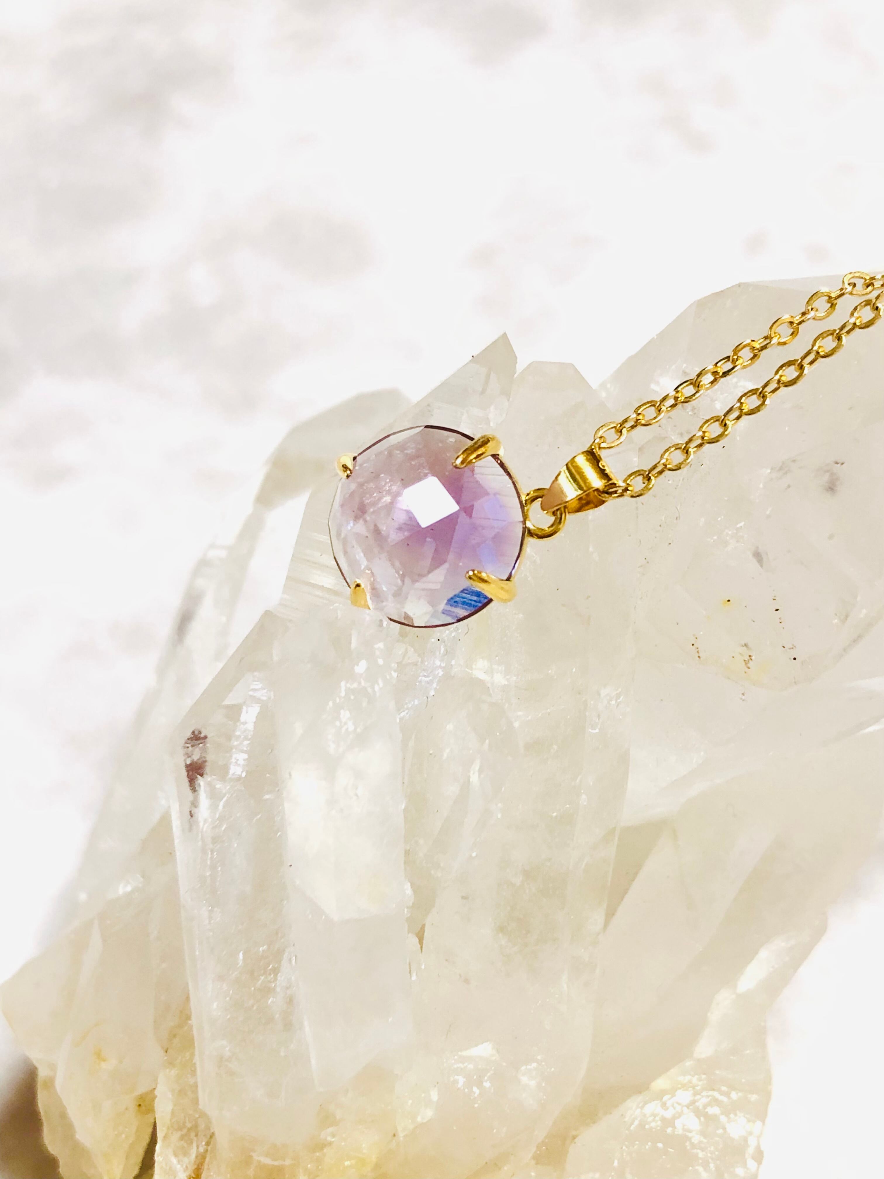 宝石質ラベンダーアメジストのラウンドネックレス