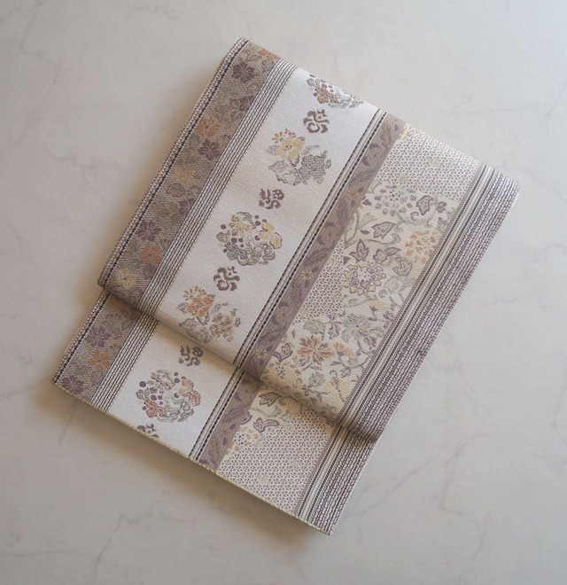 【ふくろ帯】生成り色地　縞に抽象草花文　ふくろ帯