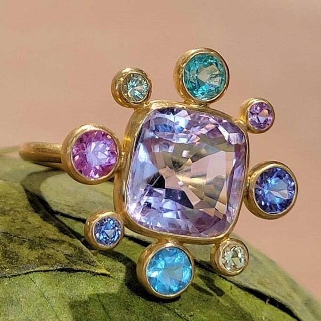 Marie-Hélène de Taillac’s リング