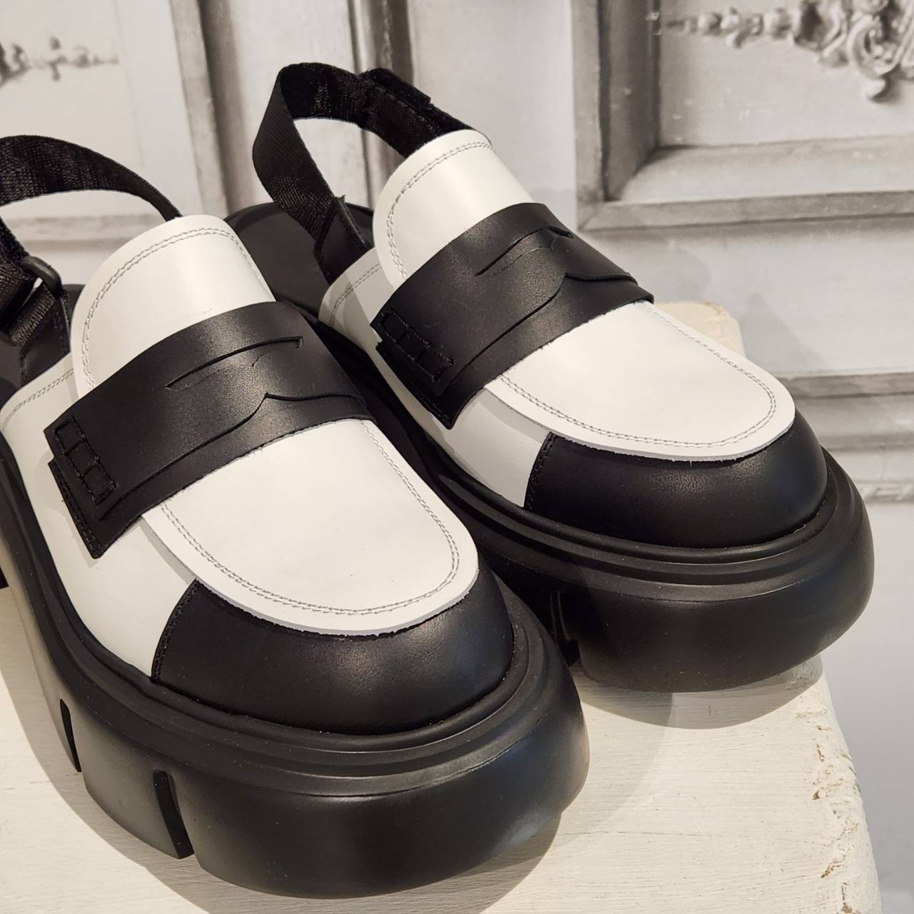 ミックシモンmich simon グルカサンダル