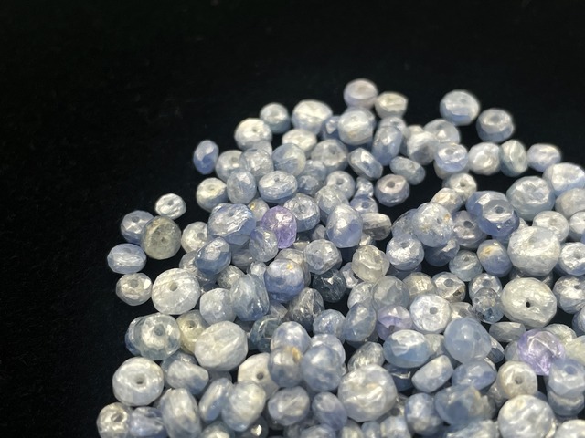 ハンドメイドボタンカットビーズ素材（サファイア）