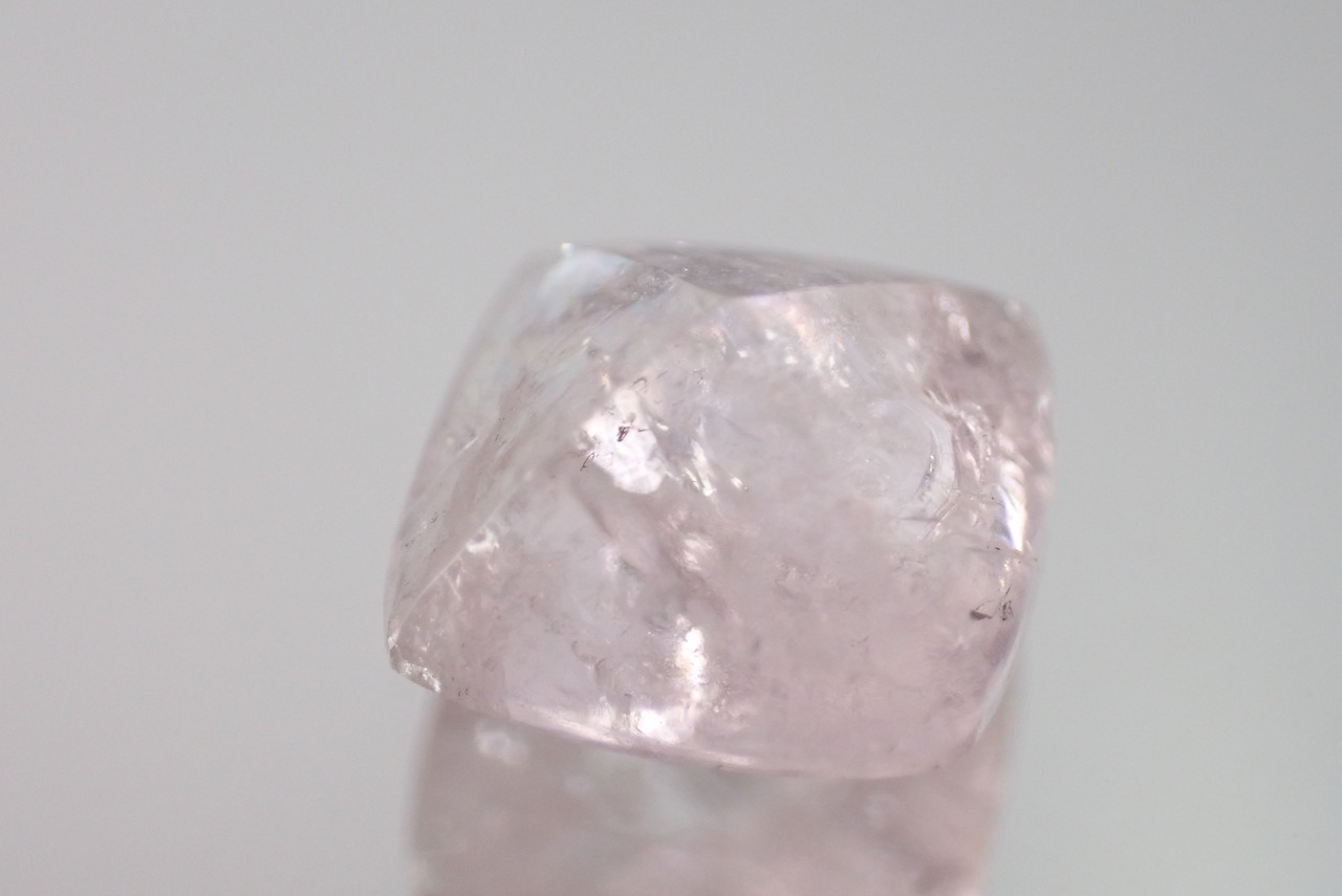 モルガナイト　1.92ct　[C12-1203]