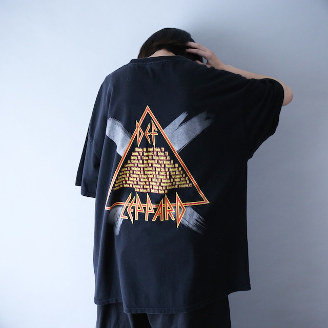 "DEF LEPPARD" XXL over silhouette front and back print tee