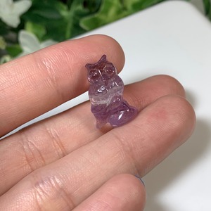 38.可愛い小さいフローライトふくろう