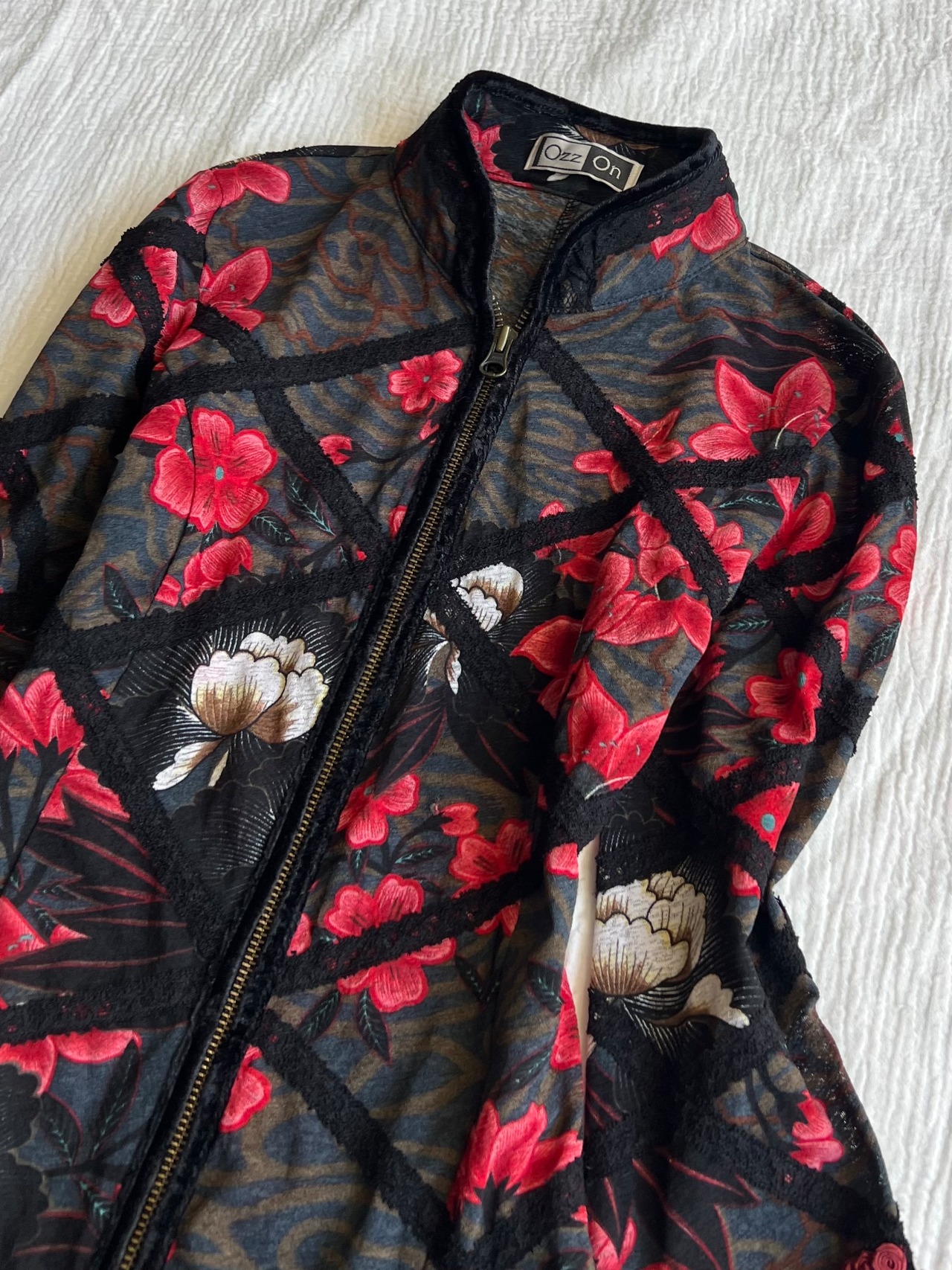 "OzzOn"Flower Zip Tops