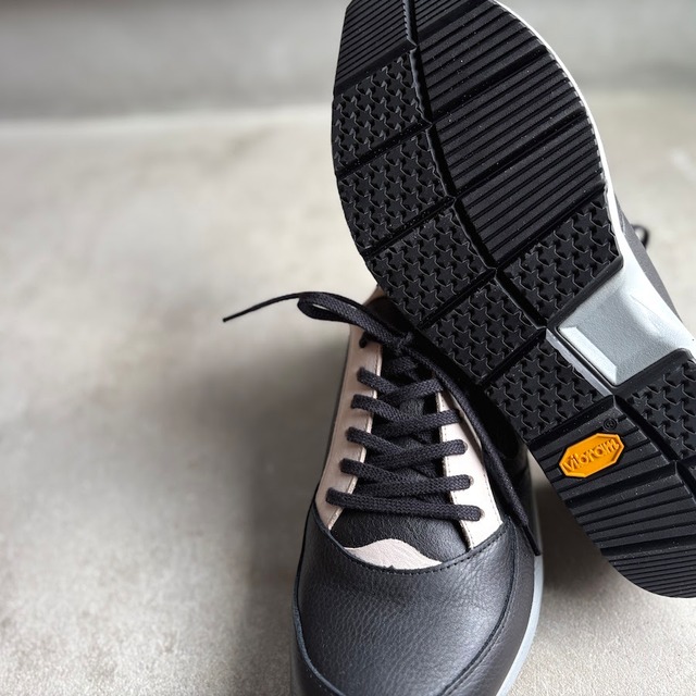 men's HAND MADE leatherスニーカー　Vibram sole　Black