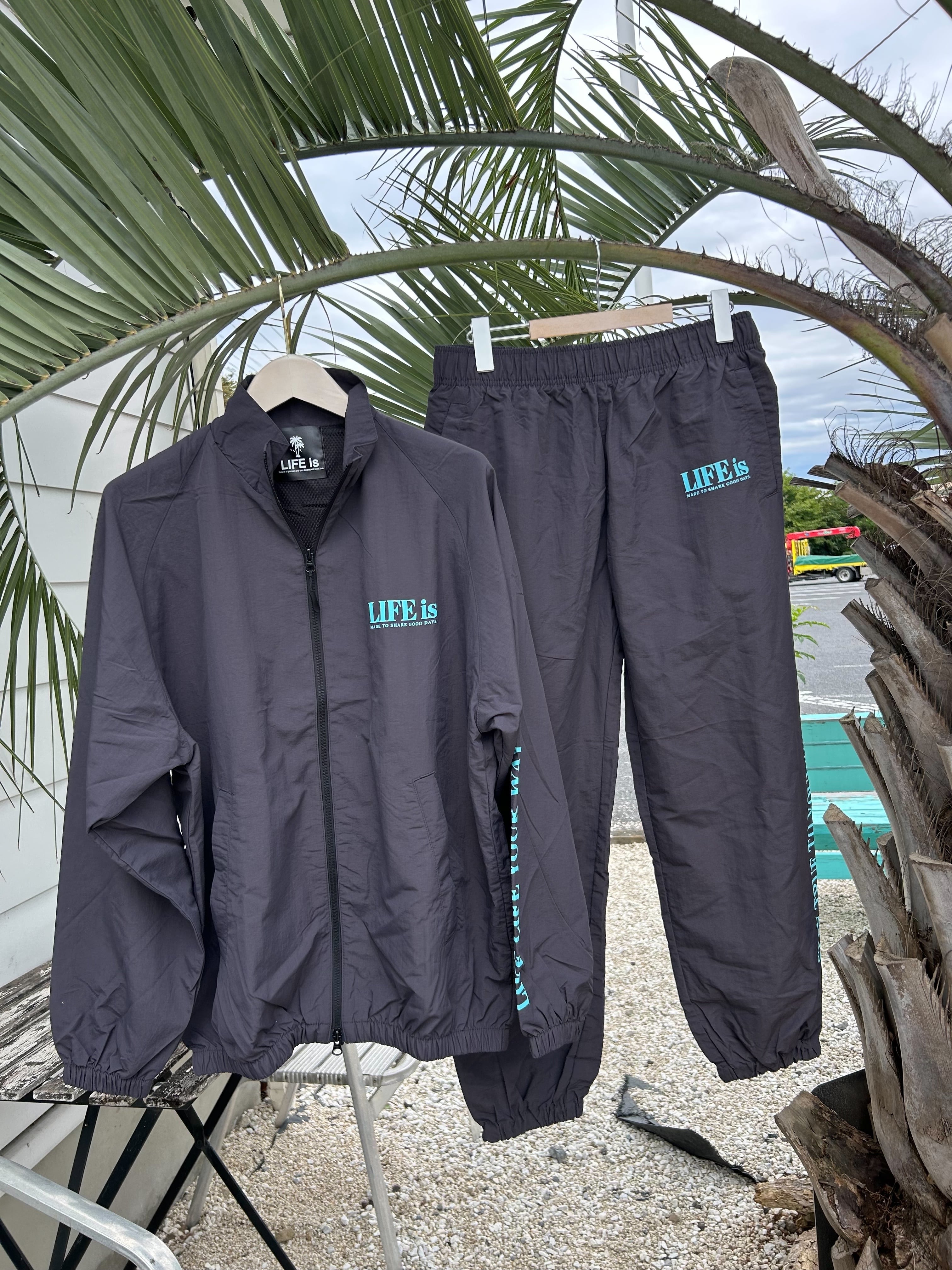 LIFEis 9th anniversary ナイロンセットアップパンツ ￥11,000(12,100)