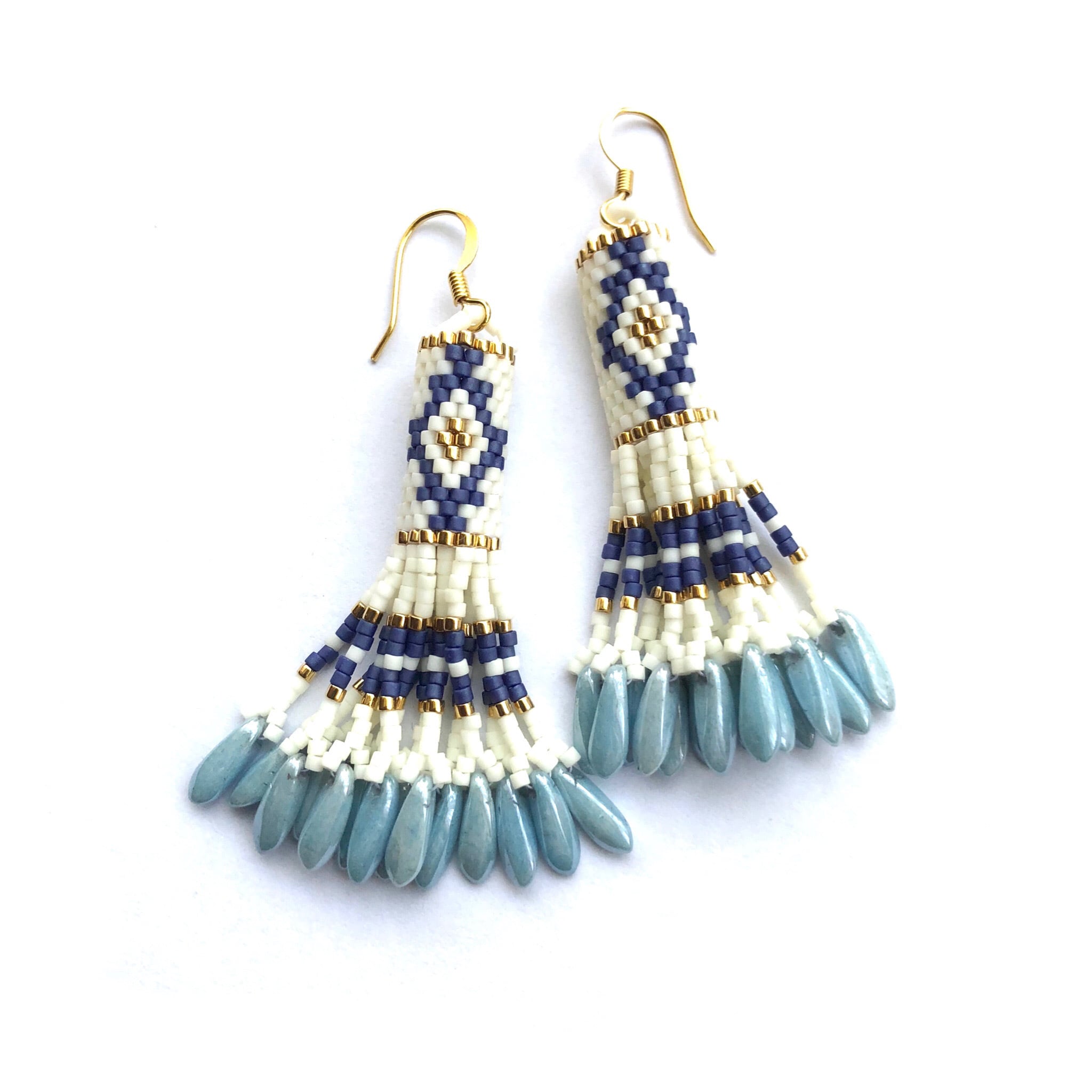 再19　フリンジ　ピアス　イヤリング　白　パープル　紫　青　ブルー　ネイティブ 再19 フリンジ ピアス イヤリング 白 パープル 紫 青 ブルー