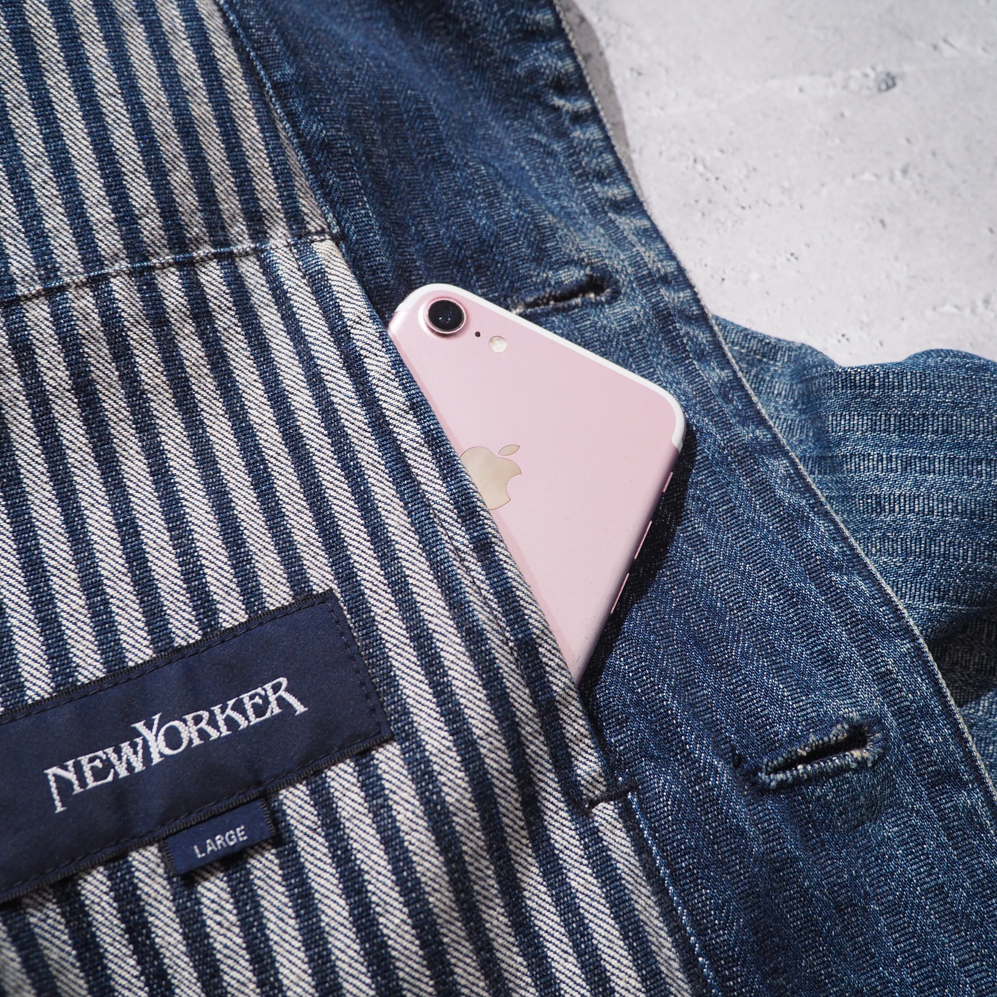 1990s " New Yorker " Beautiful Aging Indigo Denim vintage Cover All jacket