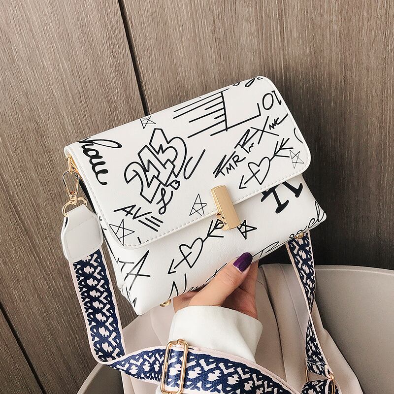 夏の小さなバッグ女性のバッグ2020新しい波のファッションブロードバンド野生のメッセンジャーバッグinsネット赤いショルダー小さな正方形のバッグ Tiancai_Wing_Bag2842920