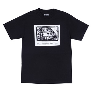 【PLEASURES/プレジャーズ×JOY DIVISION/ジョイ・ディヴィジョン】BAND T-SHIRT Tシャツ / BLK