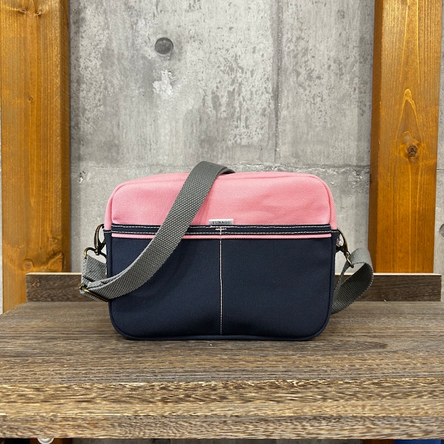 .+＊square shoulder Bag 〈 ピンク×ディープオーシャン 〉