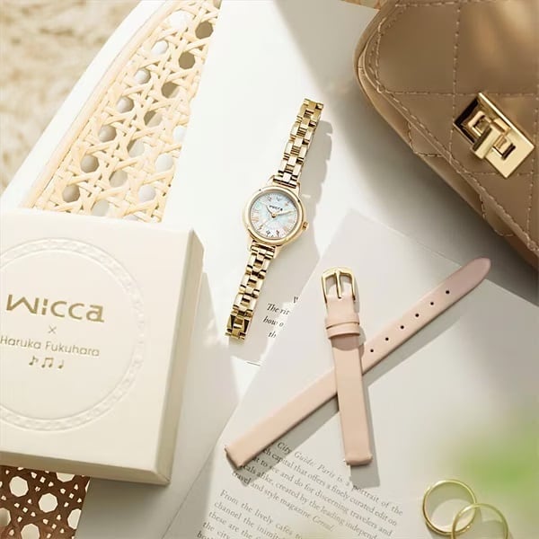 CITIZEN シチズンWicca ウィッカエコドライブ コンビカラー B023