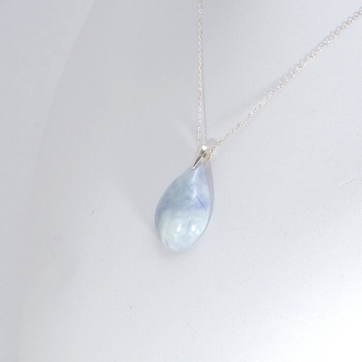 糸魚川 ラベンダー翡翠 しずくペンダントトップ 6.0g Itoigawa