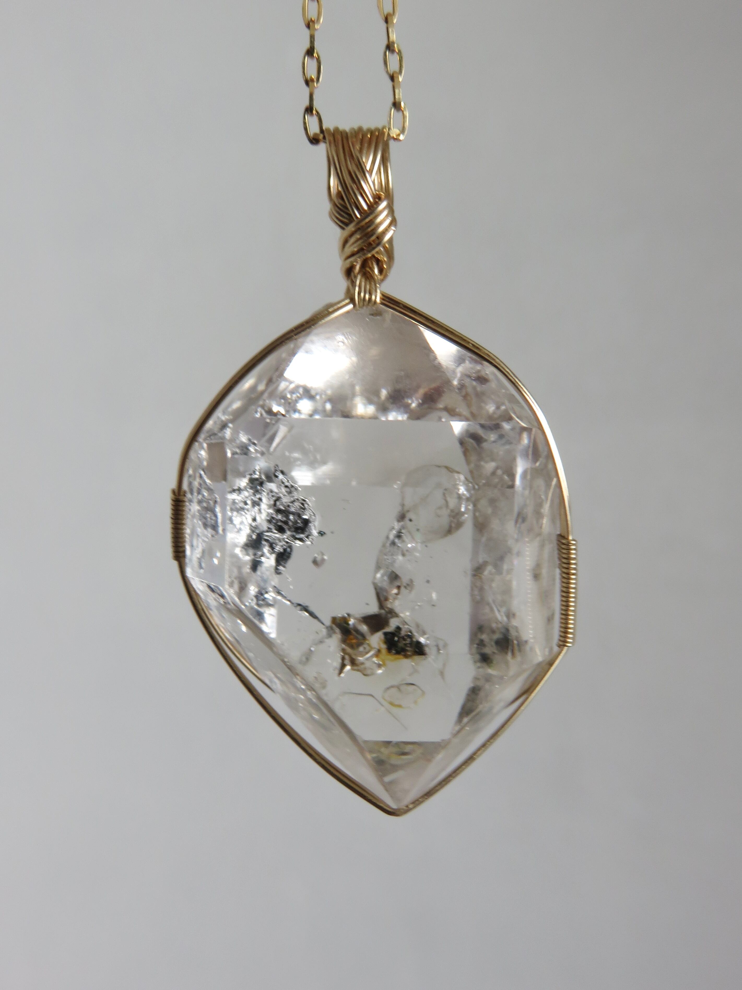 大きめハーキマーダイヤモンドの女神巻きペンダントトップ | komichi